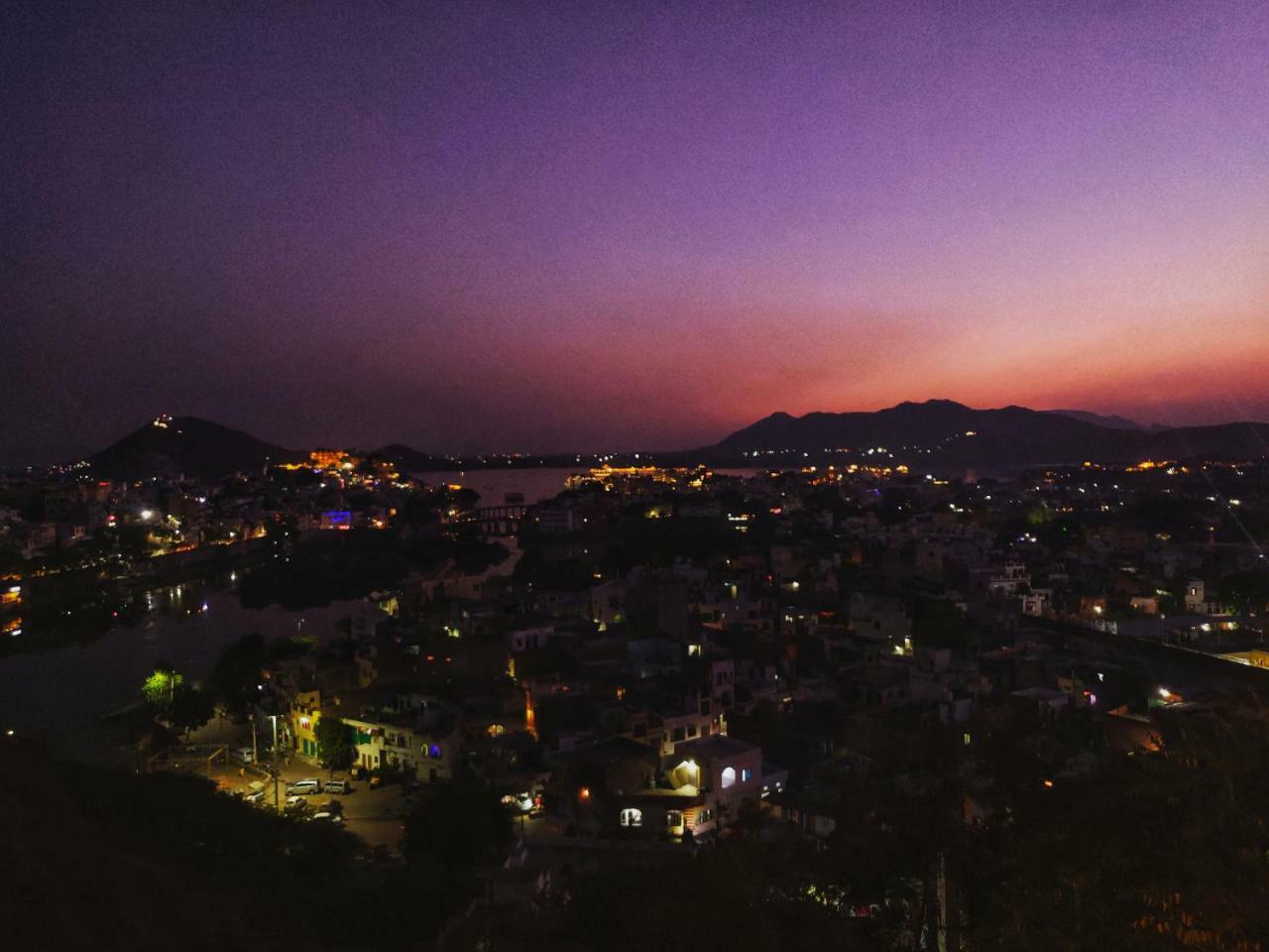 Hotel Kurabar Kothi Udaipur Exterior foto